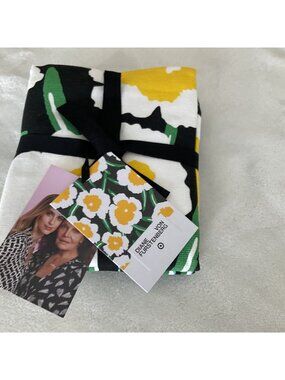 New Target Diane Von Furstenberg Kitchen Towels Arrow Geo Green Yellow Poppy DVF